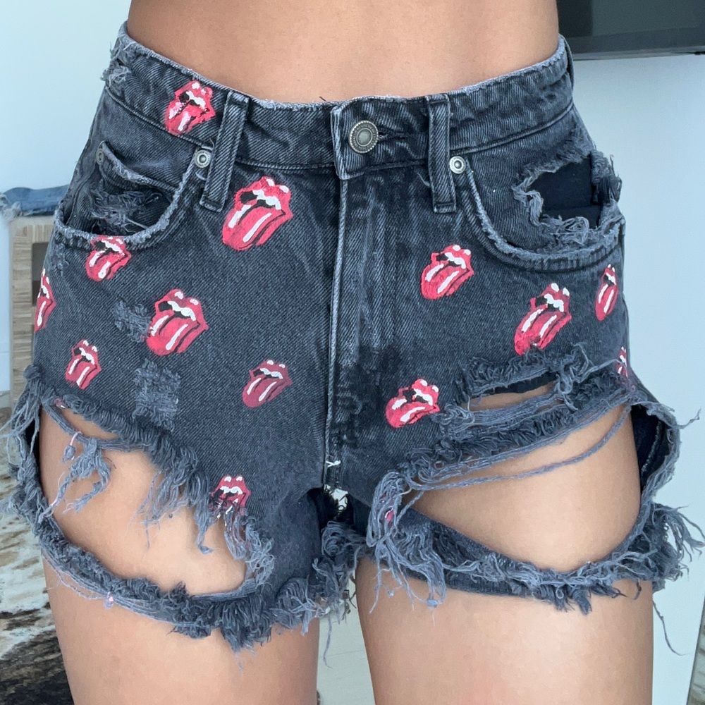 Zara Denim Shorts Rolling Stones Collab Size 4